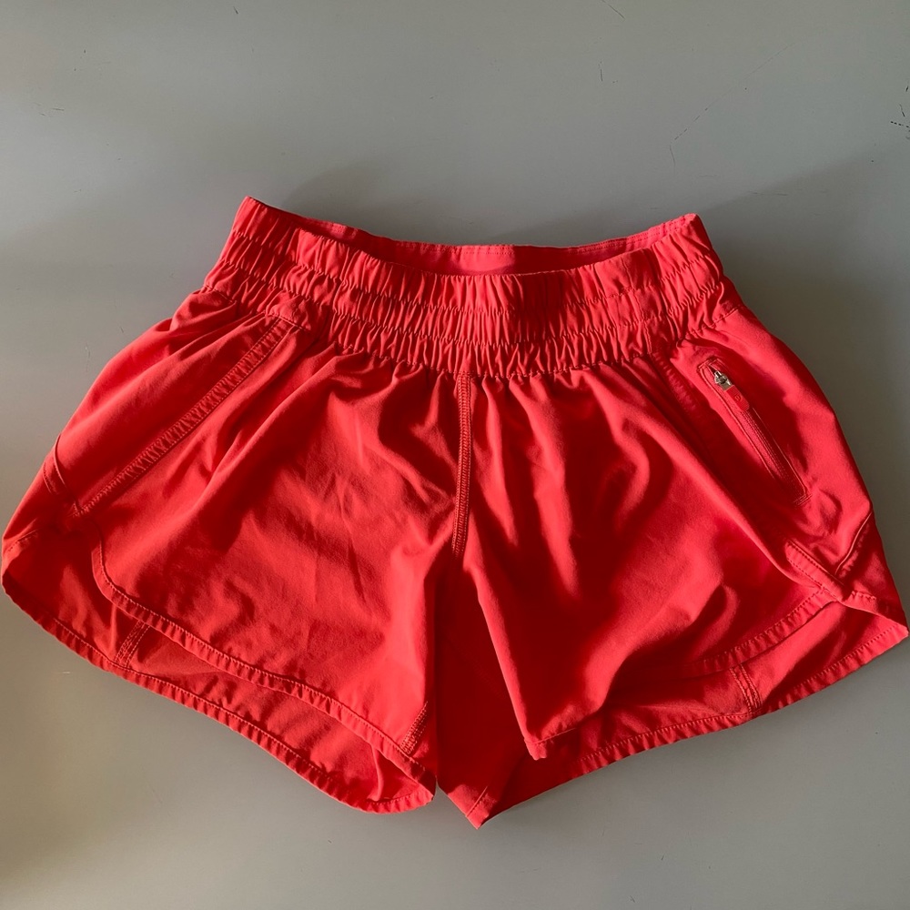 Lululemon tracker low-rise lined short 4”